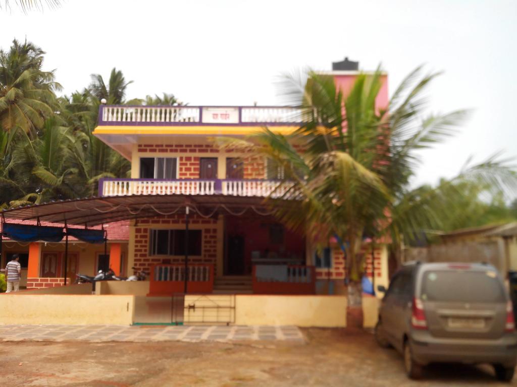 Yash Garden Residency Hotell Ganpatipule Exteriör bild